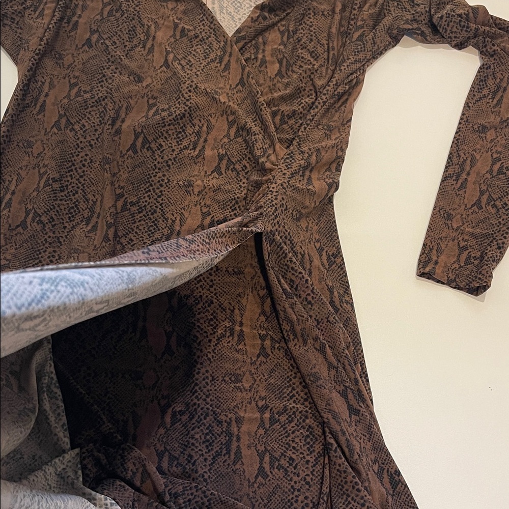 Norma Kamali Brown Snake-Print Long Sleeve Faux Wrap Dress - Picture 7 of 8